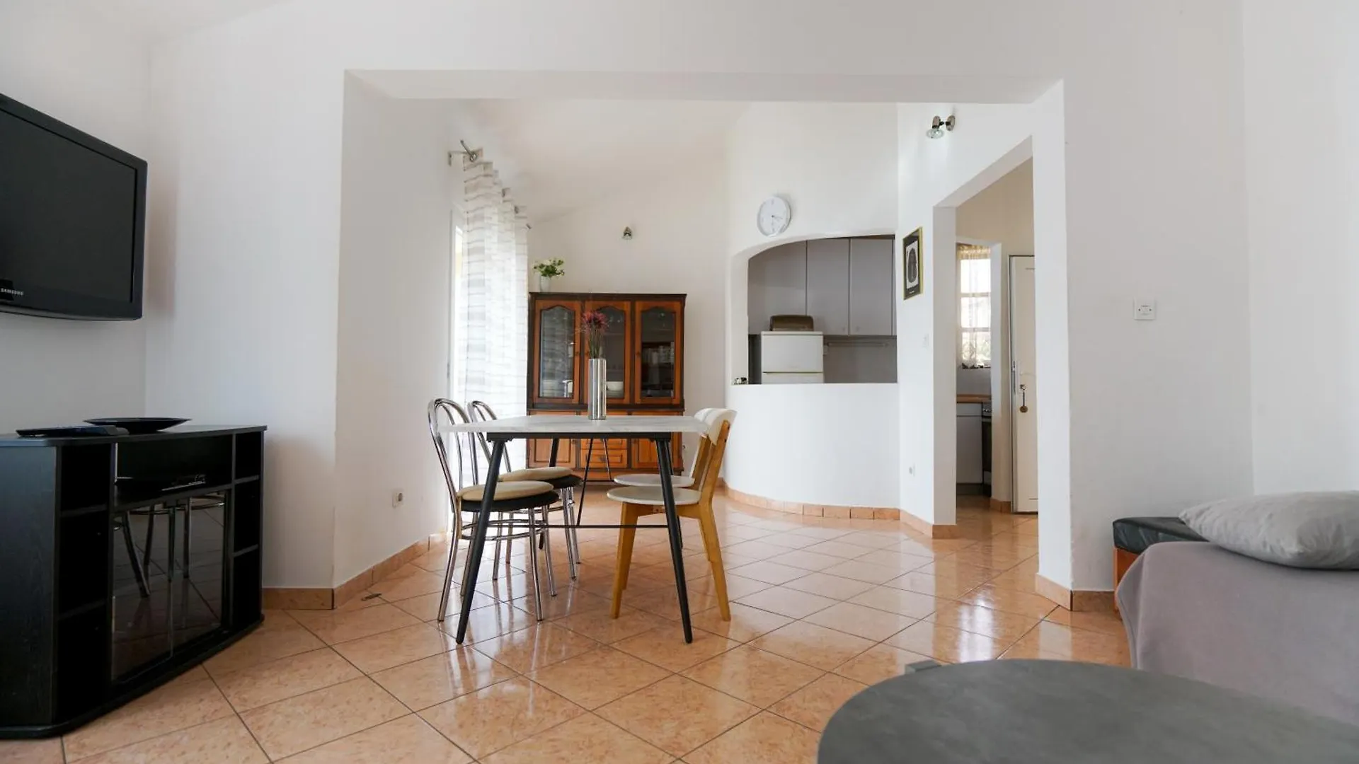Apartments Osljak Preko 0*,  Chorvatsko